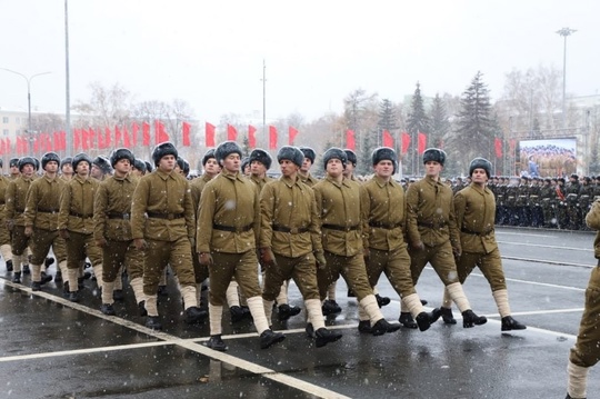 Кадры с Парада Памяти в..