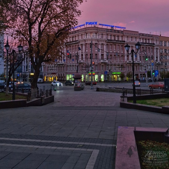 По утрам хоть и холодно, но красота требует жертв 🌅  Фото: Роман..