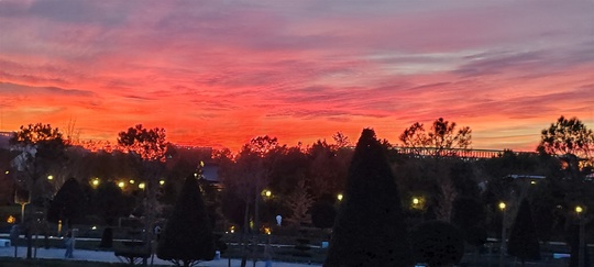 Закат сегодня просто потрясающий 🧡
Доброго..