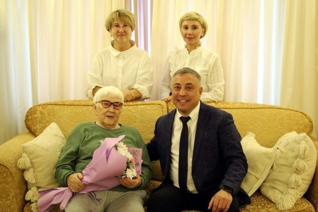 🎉Жительница Уфы отметила 95-летие 
Свой 95-летний юбилей отметила жительница Советского района Уфы Зухра..