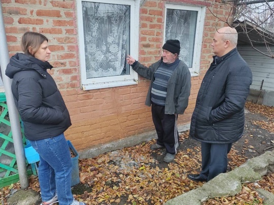 А вот последствия в слободе Дячкино, куда упали обломки БПЛА, от главы..