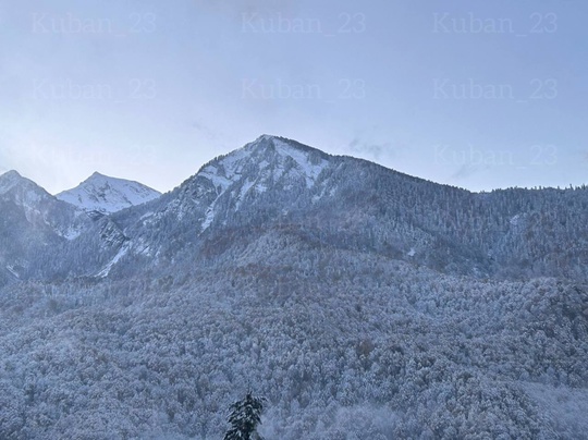 ❄️ Снежная сказках в горах Красной..