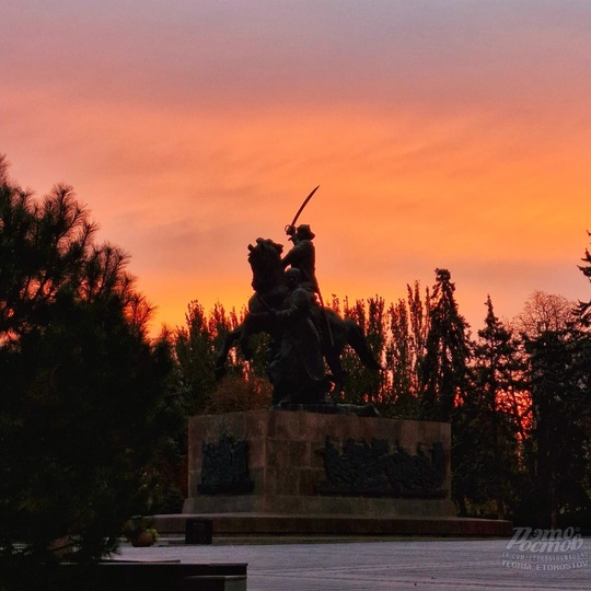 По утрам хоть и холодно, но красота требует жертв 🌅  Фото: Роман..