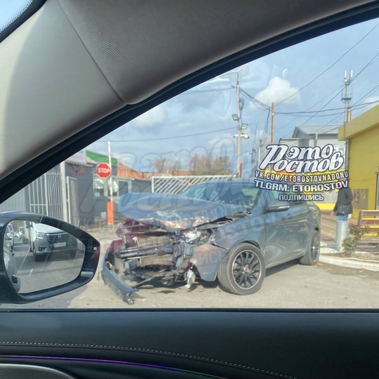 ⚠️ Лобовое ДТП на Таганрогской. Тигуан прилично помяло, стрельнули все подушки. Стоит не только..