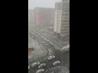 Очень сегодня снежно в..