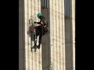 Мне снимать холодно 🧤 представляю каково им там наверху 22.11.24  📍 Парк Галицкого..