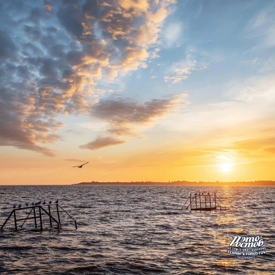 🌊 Осенью Таганрогский залив прекрасен 
Фото: Ирина..