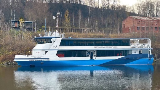 В Самаре появилось новое судно «Гавриил Державин» на 240 пассажиров.  Оно приспособлено для перевозки..