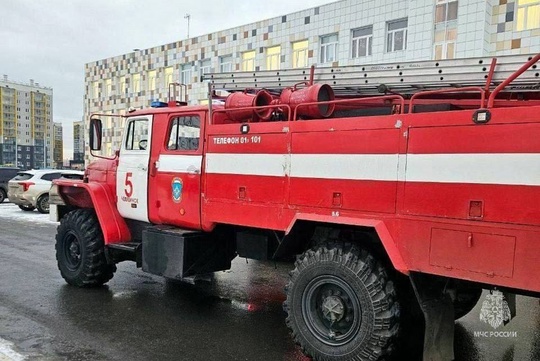 😳🚒 Пожар в школе №116 в Чурилово: маме поджигателя грозит штраф всего до 500 рублей  13 ноября в раздевалке..