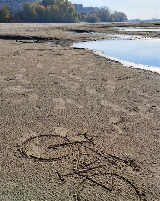 «Рисунки на дне Кубани.» 
Фото..