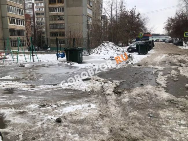 ‼«Проваливаемся под лед»: жители массово жалуются на затопление улицы Баргузинской в Уфе 
Жители Уфы..