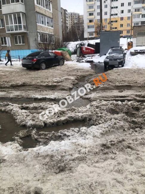 ‼«Проваливаемся под лед»: жители массово жалуются на затопление улицы Баргузинской в Уфе 
Жители Уфы..