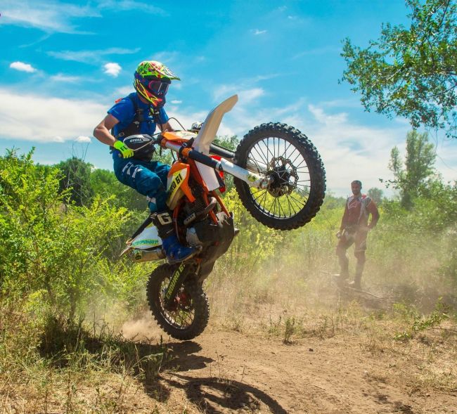 ПРОКАТ мотоциклов https://vk.com/prokat_ENDURO_61 проводит большой НОВОГОДНИЙ РОЗЫГРЫШ сертификатов на 2-х часовое..