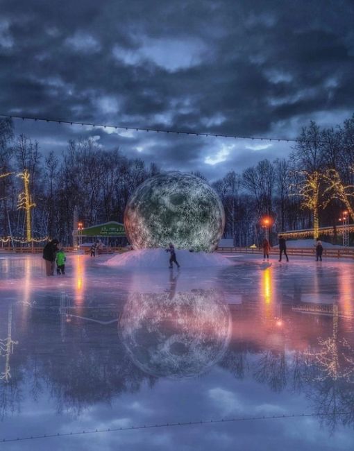 ⛸ С радостью сообщаем, что сегодня в парке «Швейцария» состоится открытие первого в этом сезоне катка. 
В..