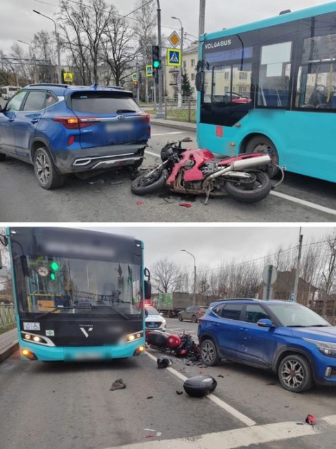 Пассажир байкера погиб в ДТП с лазурным автобусом  Смертельная авария с мотоциклом произошла 1 декабря в..