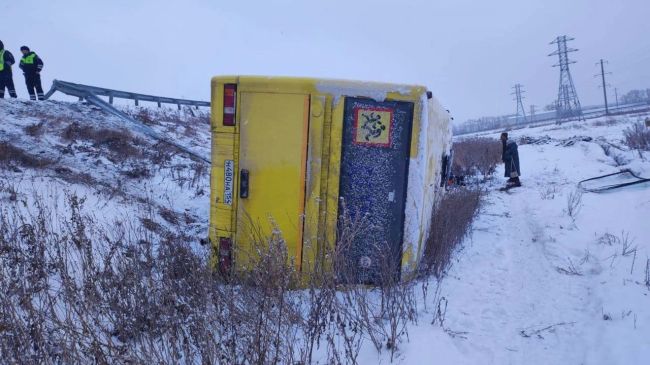 В Новосибирском районе полиция разбирается в обстоятельствах ДТП с участием автобуса  7 декабря около 10:30..