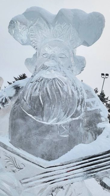 💙Только посмотрите, какая красота! В Дзержинске строят ледовый городок  В парке «Утиное озеро» для местных..