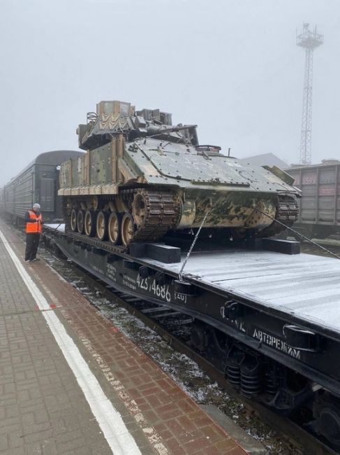 🇷🇺 «Сходила на выставку НАТОвской техники в Новочеркасске. Очень интересно увидеть вживую, почувствовать..