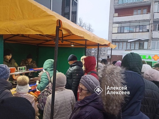 🗣️В магазинах Дзержинска уже начался новогодний ажиотаж – люди выстраиваются в очереди за овощами,..