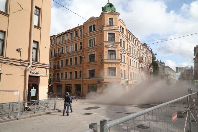 В Петербурге выросли взносы на капремонт  Под шумок новогодних праздников на сайте Смольного появилось..