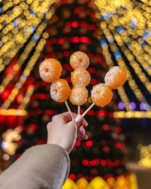 🍊 Мандарины в стекле! Такой необычный десерт можно попробовать в парке..