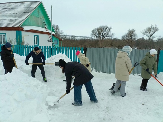 Более 10 тысяч маскировочных сетей, 25 тысяч окопных свечей для наших бойцов – результат работы волонтерского..