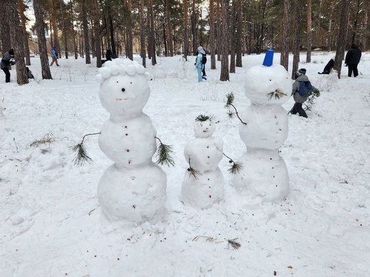 ☃️ Резкое потепление в Челябинске стало праздником: в Парке Гагарина устроили фестиваль..