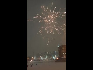 🎆 Челябинцы зажгли небо! Делитесь своими видео салютов в..