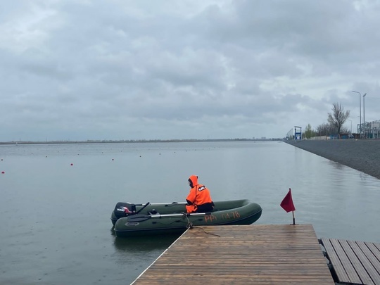 На Гребном канале в Ростове обнаружили подозрительный предмет, похожий на гранату. Об этом пишет издание «Че..