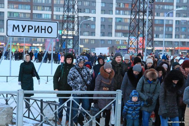 В Мурино сотрудница пункта выдачи маркетплейса распылила газ в лицо клиентке  47-летняя женщина обратилась в..